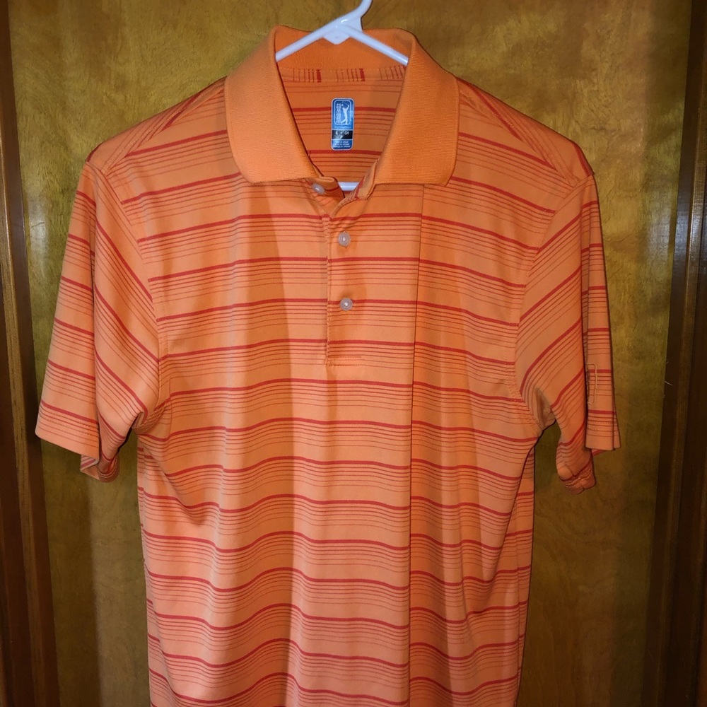Small men’s golf shirt
